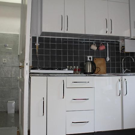 For Those Who Want To Be Close To Beyoglu Istiklal Street Appartement Istanboel Buitenkant foto