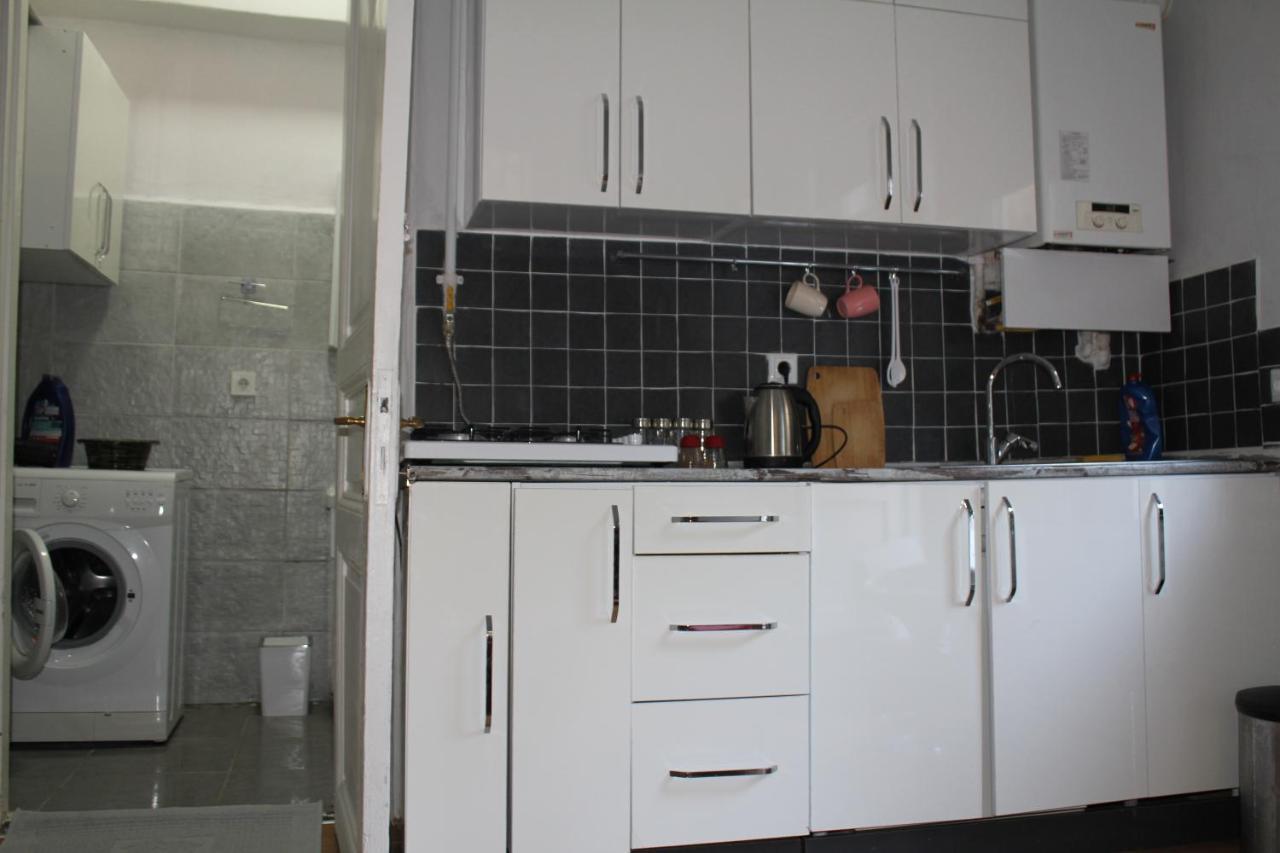 For Those Who Want To Be Close To Beyoglu Istiklal Street Appartement Istanboel Buitenkant foto